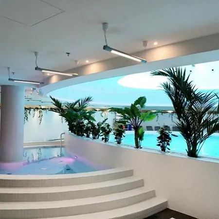 Hanza Tower 19 -inn & Jacusi & Sauna & Pool